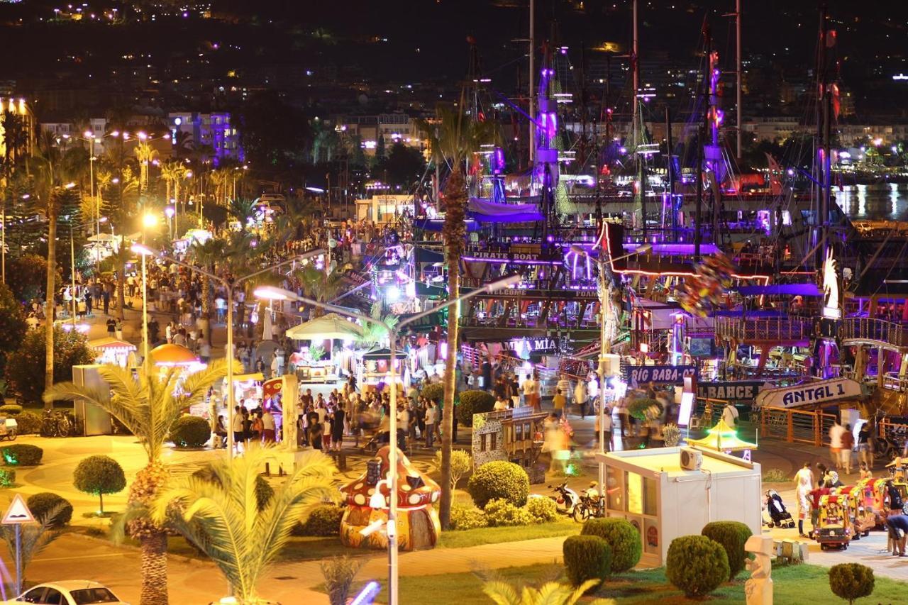 Beautiful Sultan House At Cleopatra Beach 1 With Umbrellas, Balcony, Barbecue, Private 100Mbps Wifi, Smart Tv, Table Games, Vip Trans-Fer - Beautiful Apartmenthouse Alanya Extérieur photo