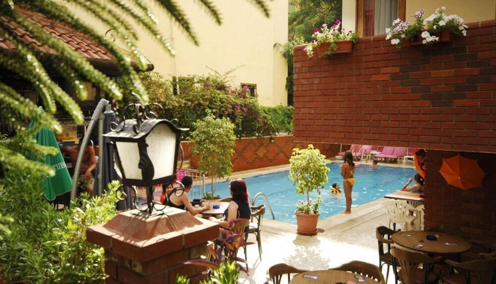 Beautiful Sultan House At Cleopatra Beach 1 With Umbrellas, Balcony, Barbecue, Private 100Mbps Wifi, Smart Tv, Table Games, Vip Trans-Fer - Beautiful Apartmenthouse Alanya Extérieur photo